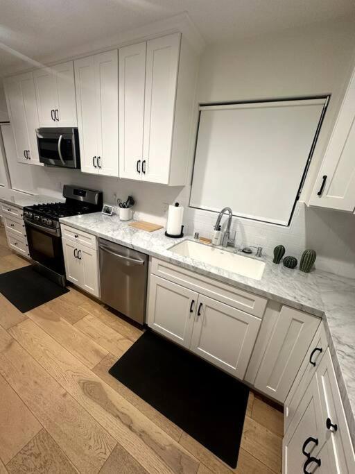 Luxury 1Br Malibu Bungalow On Pch + Steps From Beach! Exterior photo